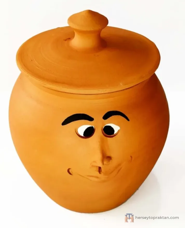 Emojili Toprak Şekerlik