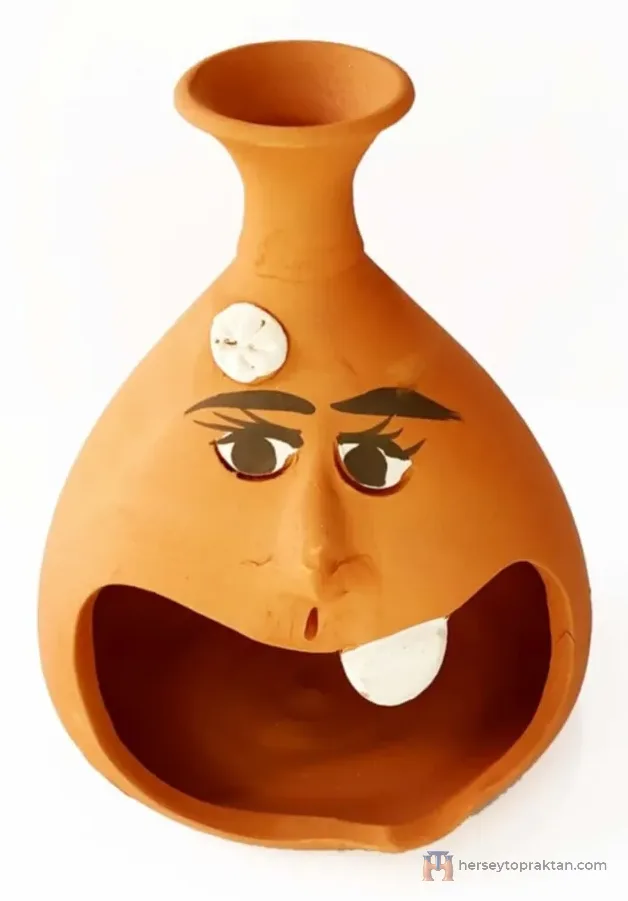 Emojili Toprak Mumluk