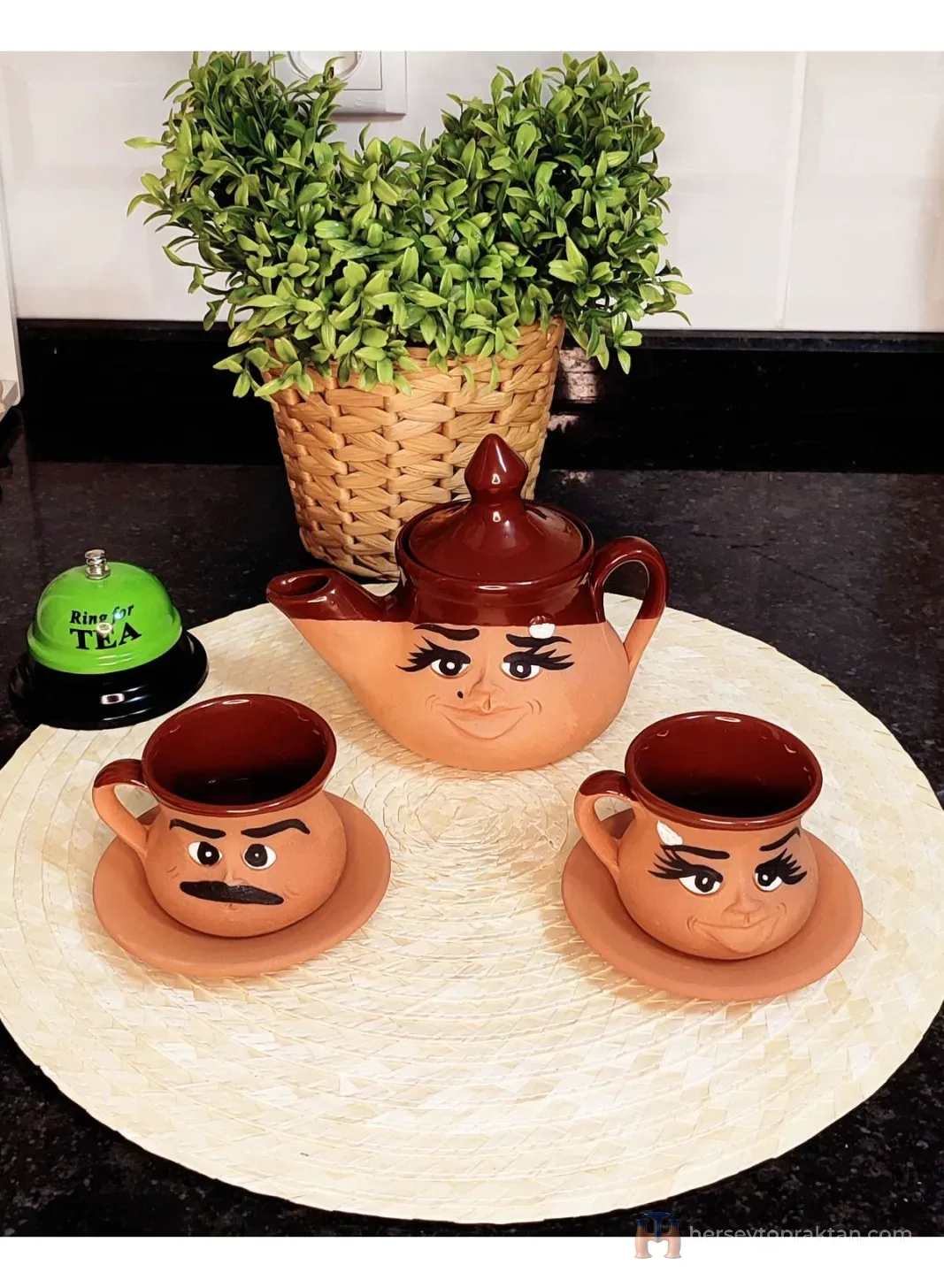 El Yapımı Emoji İfadeli 2 Kişilik Çay Fincan Takımı ve Çaydanlık