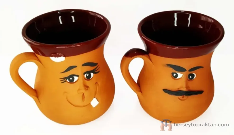 Emojili Toprak Kupa